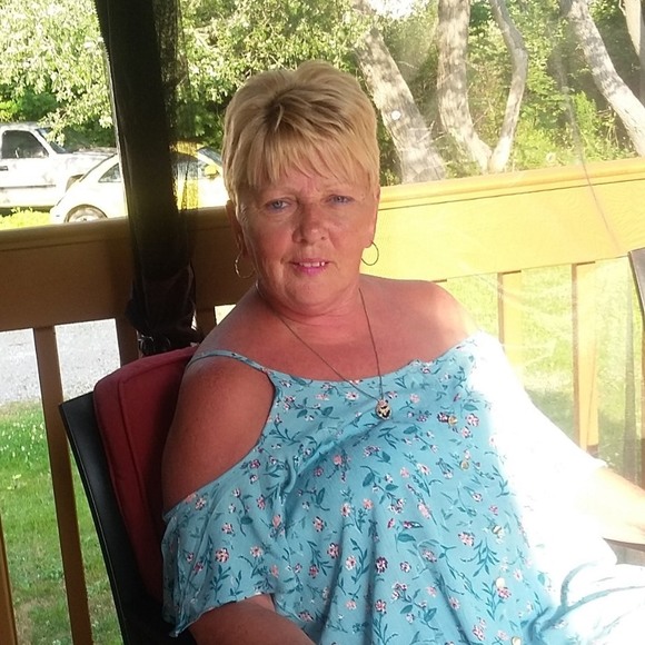 Meet your Posher, Donna - Picture 1 of 1